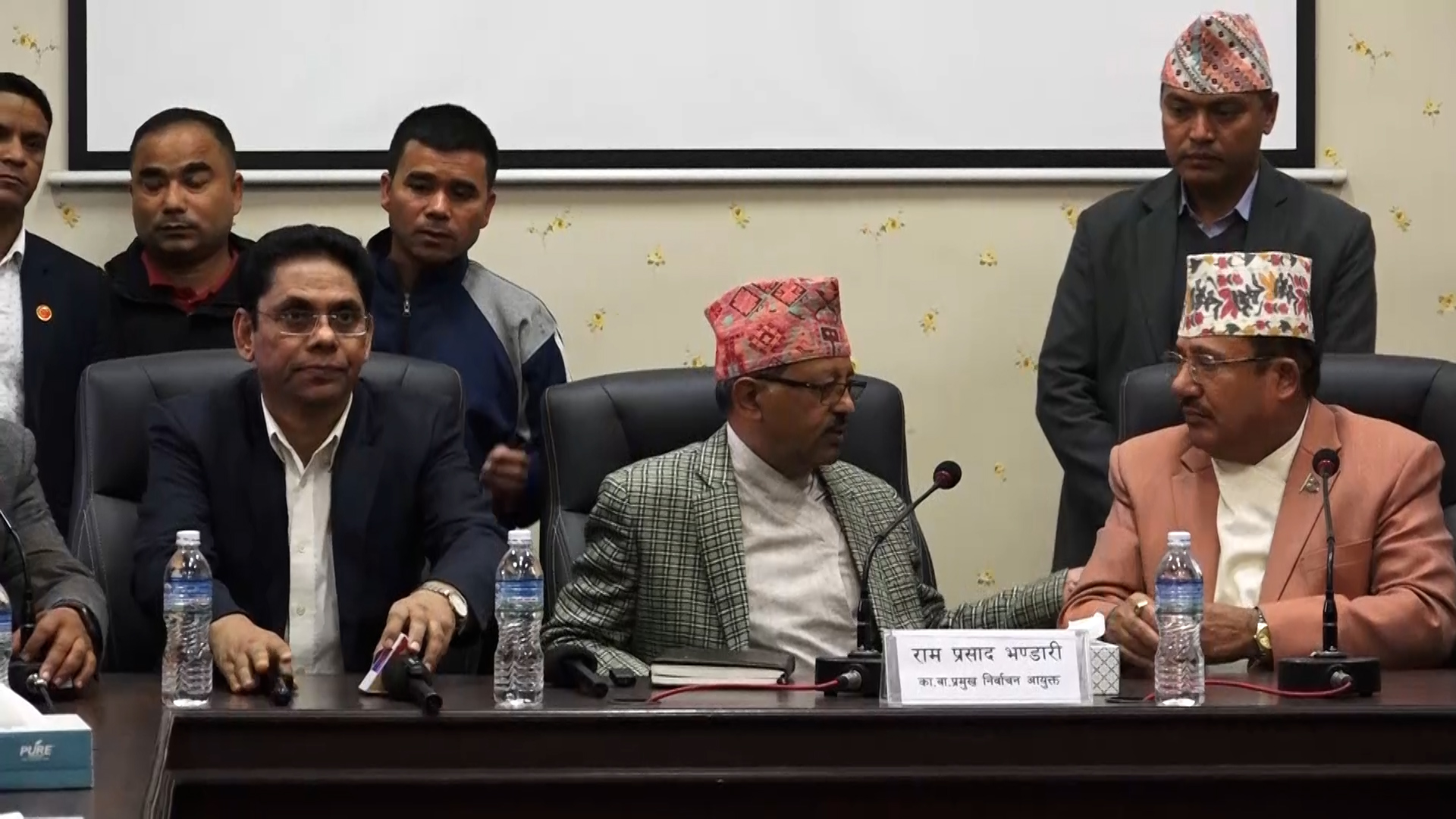 विप्लव नेतृत्वको पार्टीले दल दर्ताका लागि निर्वाचनमा आयोगमा दियो निवदेन